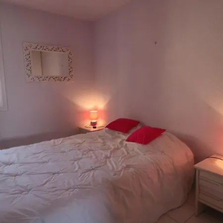 Apartment Climatise Front De Avec Terrasse, Piscine, Et Garage Privatif A - Fr-1-472a-217