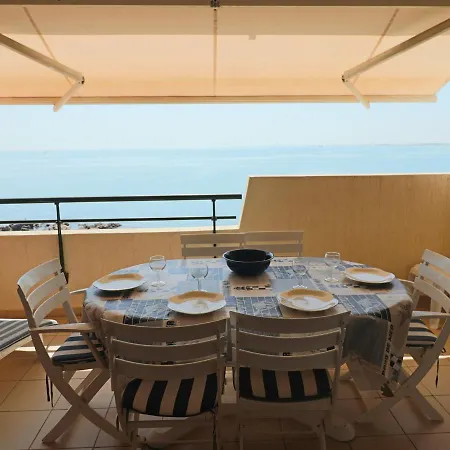 Climatise Front De Avec Terrasse, Piscine, Et Garage Privatif A - Fr-1-472a-217 *
