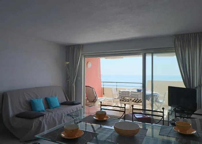 Appartement Climatise 3 Pieces Avec Terrasse, Box A Sete - Fr-1-472A-217 * Sète