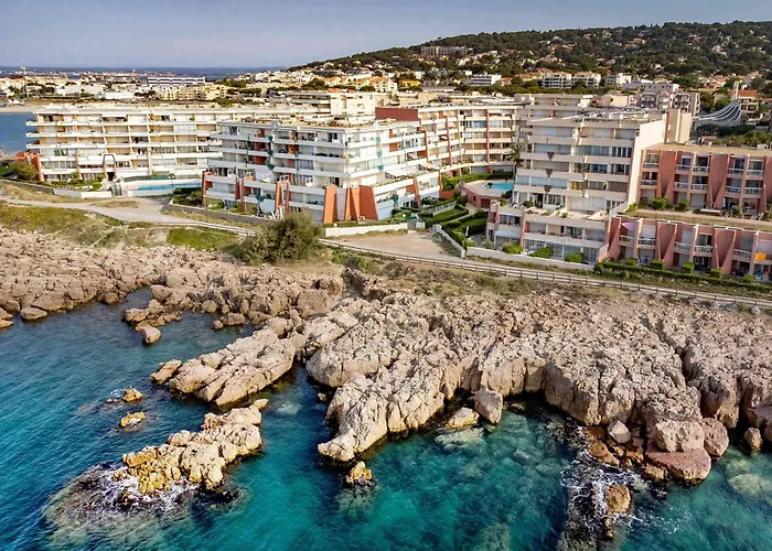 Appartement Climatise 3 Pieces Avec Terrasse, Box A Sete - Fr-1-472A-217 Apartment *